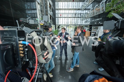  26.10.2018 WARSZAWA<br />DZIEWIATY DZIEN STRAJKU PRACOWNIKOW PLL LOT<br />N/Z ADRIAN KUBICKI RZECZNIK PLL LOT<br /> 