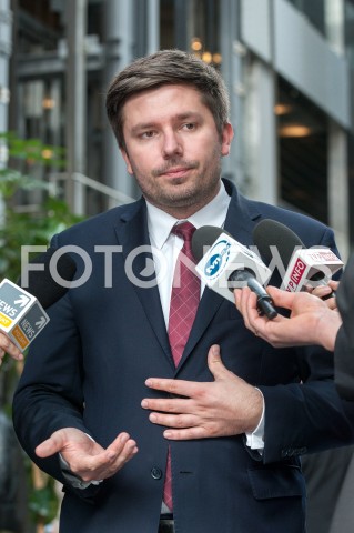  26.10.2018 WARSZAWA<br />DZIEWIATY DZIEN STRAJKU PRACOWNIKOW PLL LOT<br />N/Z ADRIAN KUBICKI RZECZNIK PLL LOT<br /> 