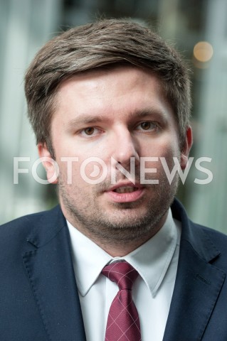  26.10.2018 WARSZAWA<br />DZIEWIATY DZIEN STRAJKU PRACOWNIKOW PLL LOT<br />N/Z ADRIAN KUBICKI RZECZNIK PLL LOT<br /> 