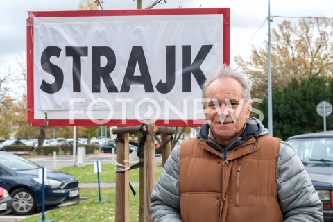  26.10.2018 WARSZAWA<br />DZIEWIATY DZIEN STRAJKU PRACOWNIKOW PLL LOT<br />N/Z ADAM RZESZOT SZEF ZWIAZKU ZAWODOWEGO PILOTOW PLL LOT<br /> 