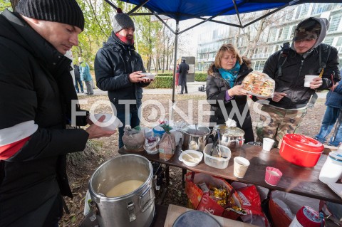 26.10.2018 WARSZAWA<br />DZIEWIATY DZIEN STRAJKU PRACOWNIKOW PLL LOT<br />N/Z UCZESTNICY WYDARZENIA KUCHNIA POSILEK<br /> 