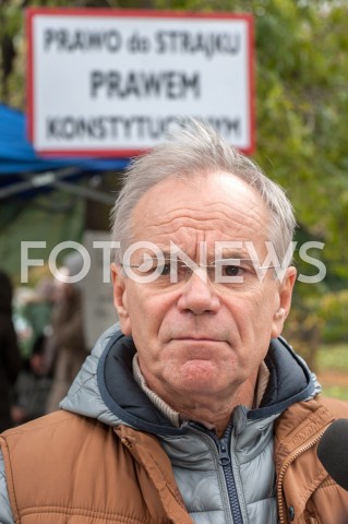  26.10.2018 WARSZAWA<br />DZIEWIATY DZIEN STRAJKU PRACOWNIKOW PLL LOT<br />N/Z ADAM RZESZOT SZEF ZWIAZKU ZAWODOWEGO PILOTOW PLL LOT<br /> 