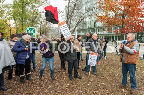 Dziewiąty dzień strajku pracowników Polskich Linii Lotniczych LOT w Warszawie