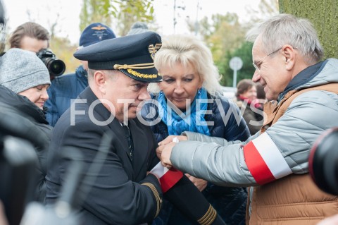  26.10.2018 WARSZAWA<br />DZIEWIATY DZIEN STRAJKU PRACOWNIKOW PLL LOT<br />N/Z ADAM RZESZOT IRENEUSZ DEBSKI KAPITAN PILOT <br /> 