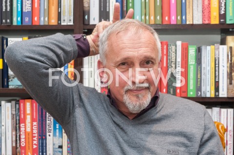  26.10.2018 WARSZAWA<br />PISARZ JUSSI ADLER OLSEN W KSIEGARNI KOREKTY<br />N/Z JUSSI ADLER OLSEN<br /> 