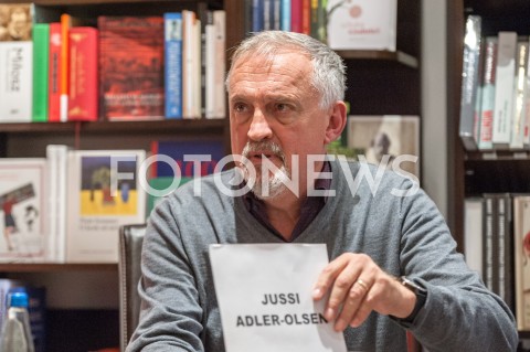  26.10.2018 WARSZAWA<br />PISARZ JUSSI ADLER OLSEN W KSIEGARNI KOREKTY<br />N/Z JUSSI ADLER OLSEN<br /> 