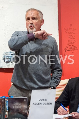  26.10.2018 WARSZAWA<br />PISARZ JUSSI ADLER OLSEN W KSIEGARNI KOREKTY<br />N/Z JUSSI ADLER OLSEN<br /> 