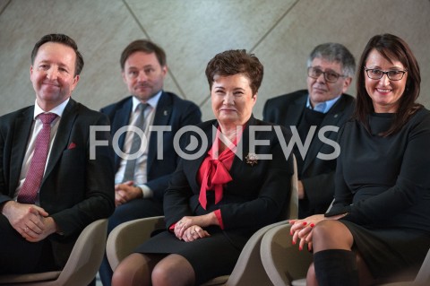  30.10.2018 WARSZAWA<br />PODSUMOWANIE TRZECH KADENCJI RZADOW HANNY GRONKIEWICZ WALTZ<br />N/Z HANNA GRONKIEWICZ WALTZ WITOLD PAHL RENATA KAZNOWSKA WLODZIMIERZ PASZYNSKI<br /> 
