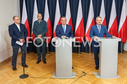  14.11.2018 WARSZAWA<br />KONFERENCJA NA TEMAT KRAJOWEGO SYSTEMU POBORU OPLAT<br />N/Z ANDRZEJ ADAMCZYK MAREK ZAGORSKI JERZY ZUREK ALVIN GAJADHUR<br /> 