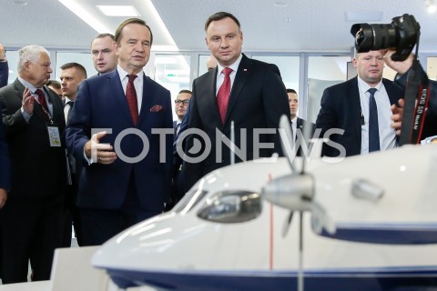  15.11.2018 JASIONKA G2A ARENA<br />KONGRES 590 <br />N/Z PREZYDENT RP ANDRZEJ DUDA WLADYSLAW ORTYL STOISKO PZL MIELEC MODEL SAMOLOT PZL M-28 BRYZA SKYTRUCK<br /> 