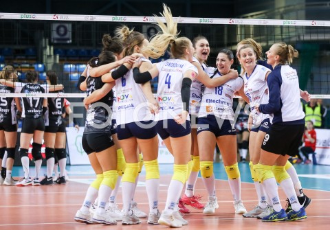  24.11.2018 RZESZOW <br />
SIATKOWKA LIGA SIATKOWKI KOBIET LSK 2018/2019 WOMEN VOLLEYBALL POLAND POLISH LEAGUE <br />
MECZ DEVELOPRES SKYRES RZESZOW - LKS COMMERCECON LODZ <br />
N/Z KATARZYNA ZAROSLINSKA MICHAELA MLEJNKOVA AGNIESZKA RABKA AGATA SAWICKA BARBARA ZAKOSCIELNA RADOSC EMOCJE WYGRANA ZWYCIESTWO <br />
 