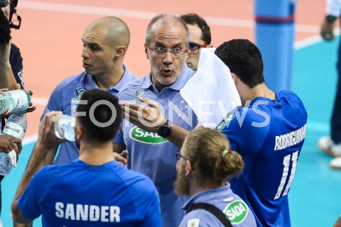  26.11.2018 RZESZOW<br />
SIATKOWKA MEZCZYZN<br />
KLUBOWE MISTRZOSTWA SWIATA 2018<br />
MENS CLUB VOLLEYBALL CHAMPIONSHIP POLAND 2018 <br />
MECZ ASSECO RESOVIA - SADA CRUZEIRO<br />
N/Z MARCELO MENDEZ - I TRENER ( HEAD COACH ) <br />
 