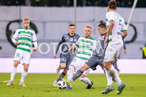  09.12.2018 GDANSK<br />
PILKA NOZNA - EKSTRAKLASA SEZON 2018/2019<br />
MECZ LECHIA GDANSK - LEGIA WARSZAWA<br />
N/Z TOMASZ MAKOWSKI SEBASTIAN SZYMANSKI DANIEL LUKASIK CARLOS DANIEL LOPEZ HUESCA CARLITOS<br />
 