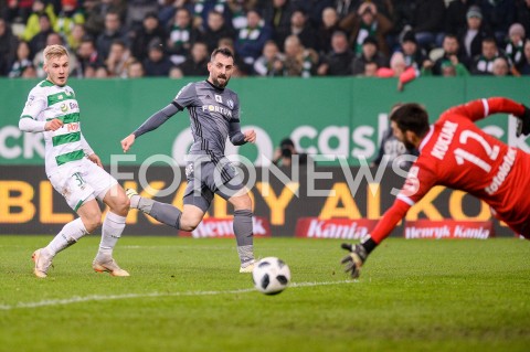  09.12.2018 GDANSK<br />
PILKA NOZNA - EKSTRAKLASA SEZON 2018/2019<br />
MECZ LECHIA GDANSK - LEGIA WARSZAWA<br />
N/Z TOMASZ MAKOWSKI MICHAL KUCHARCZYK DUSAN KUCIAK<br />
 