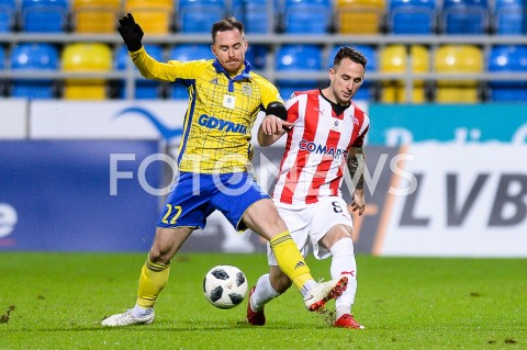  10.12.2018 GDYNIA<br />
PILKA NOZNA - EKSTRAKLASA SEZON 2018/2019<br />
MECZ ARKA GDYNIA - CRACOVIA<br />
N/Z MICHAL JANOTA MILAN DIMUN<br />
 