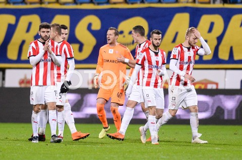  10.12.2018 GDYNIA<br />
PILKA NOZNA - EKSTRAKLASA SEZON 2018/2019<br />
MECZ ARKA GDYNIA - CRACOVIA<br />
N/Z CRACOVIA JAVIER HERNANDEZ MICHAL PESKOVIC MICHAL SIPLAK<br />
 