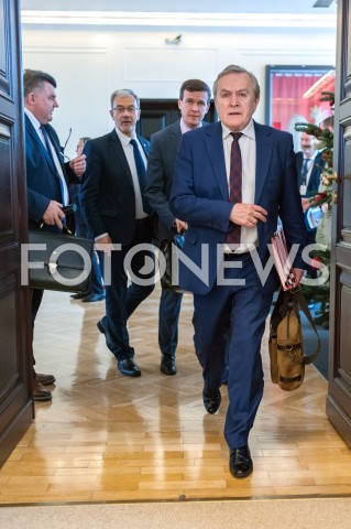  11.12.2018 WARSZAWA<br />POSIEDZENIE RADY MINISTROW<br />N/Z PIOTR GLINSKI WITOLD BANKA JERZY KWIECINSKI<br /> 