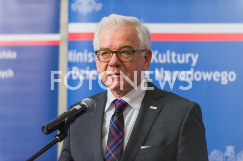  11.12.2018 WARSZAWA<br />PODPISANIE POROZUMIENIA O WSPOLPRACY W ZAKRESIE KULTURY POLSKIEJ ZA GRANICA<br />N/Z JACEK CZAPUTOWICZ<br /> 