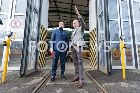  12.12.2018 WARSZAWA<br />INAUGURACJA AKCJI TRAMWAJ ROZNORODNOSCI<br />N/Z RAFAL TRZASKOWSKI WOJCIECH BARTELSKI<br /> 