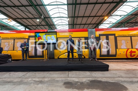  12.12.2018 WARSZAWA<br />INAUGURACJA AKCJI TRAMWAJ ROZNORODNOSCI<br />N/Z RAFAL TRZASKOWSKI WOJCIECH BARTELSKI<br /> 