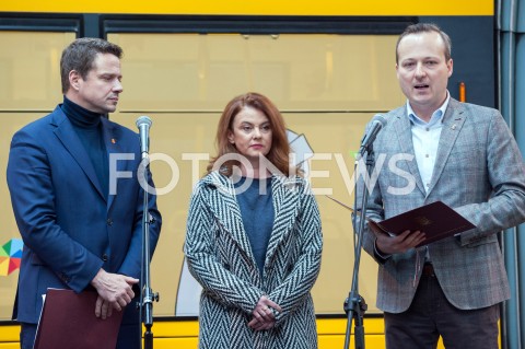  12.12.2018 WARSZAWA<br />INAUGURACJA AKCJI TRAMWAJ ROZNORODNOSCI<br />N/Z RAFAL TRZASKOWSKI WOJCIECH BARTELSKI<br /> 