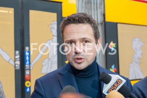  12.12.2018 WARSZAWA<br />INAUGURACJA AKCJI TRAMWAJ ROZNORODNOSCI<br />N/Z RAFAL TRZASKOWSKI<br /> 