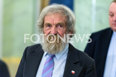  12.12.2018 WARSZAWA<br />WRECZENIE PRZEZ PREZYDENTA ZASLUZONYM DLA NIEPODLEGLEJ MEDALI STULECIA ODZYSKANEJ NIEPODLEGLOSCI<br />N/Z ALEKSANDER DOBA<br /> 