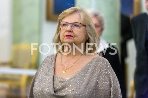  12.12.2018 WARSZAWA<br />WRECZENIE PRZEZ PREZYDENTA ZASLUZONYM DLA NIEPODLEGLEJ MEDALI STULECIA ODZYSKANEJ NIEPODLEGLOSCI<br />N/Z STANISLAWA CELINSKA MROWIEC<br /> 