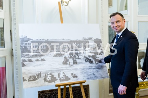  12.12.2018 WARSZAWA<br />WRECZENIE PRZEZ PREZYDENTA ZASLUZONYM DLA NIEPODLEGLEJ MEDALI STULECIA ODZYSKANEJ NIEPODLEGLOSCI<br />N/Z PREZYDENT RP ANDRZEJ DUDA <br /> 