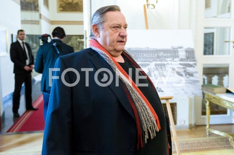  12.12.2018 WARSZAWA<br />WRECZENIE PRZEZ PREZYDENTA ZASLUZONYM DLA NIEPODLEGLEJ MEDALI STULECIA ODZYSKANEJ NIEPODLEGLOSCI<br />N/Z JAN KOSCIUSZKO<br /> 