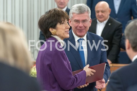  13.12.2018 WARSZAWA SEJM<br />POSIEDZENIE SEJMU<br />USTANOWIENIE ROKU 2019 ROKIEM MARII SZYMANOWSKIEJ<br />N/Z STANISLAW KARCZEWSKI MARSZALEK SENATU ELZBIETA ZAPOLSKA CHAPELLE PREZES TOWARZYSTWA MARII SZYMANOWSKIEJ W PARYZU ODBIERA OFICJALNA DEKLARACJE<br /> 