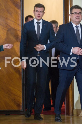  19.12.2018 WARSZAWA<br />BETLEJEMSKIE SWIATLO POKOJU W KANCELARII PREZESA RADY MINISTROW<br />N/Z WITOLD BANKA<br /> 