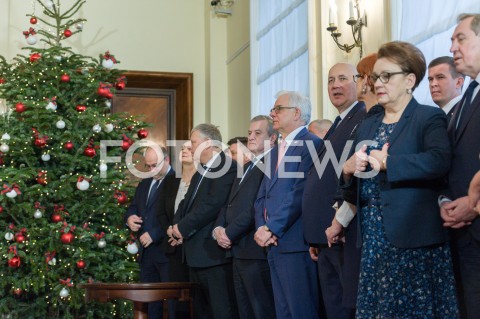  19.12.2018 WARSZAWA<br />BETLEJEMSKIE SWIATLO POKOJU W KANCELARII PREZESA RADY MINISTROW<br />N/Z MAREK SUSKI PIOTR GLINSKI JACEK CZAPUTOWICZ ANNA ZALEWSKA JOACHIM BRUDZINSKI<br /> 