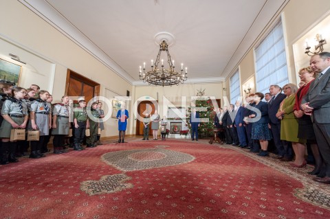  19.12.2018 WARSZAWA<br />BETLEJEMSKIE SWIATLO POKOJU W KANCELARII PREZESA RADY MINISTROW<br />N/Z PREMIER MATEUSZ MORAWIECKI HARCERZE MAREK SUSKI PIOTR GLINSKI JACEK CZAPUTOWICZ ANNA ZALEWSKA JOACHIM BRUDZINSKI<br /> 