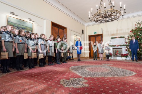 19.12.2018 WARSZAWA<br />BETLEJEMSKIE SWIATLO POKOJU W KANCELARII PREZESA RADY MINISTROW<br />N/Z PREMIER MATEUSZ MORAWIECKI HARCERZE<br /> 