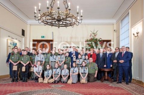  19.12.2018 WARSZAWA<br />BETLEJEMSKIE SWIATLO POKOJU W KANCELARII PREZESA RADY MINISTROW<br />N/Z PREMIER MATEUSZ MORAWIECKI HARCERZE<br /> 