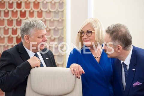  19.12.2018 WARSZAWA<br />POSIEDZENIE RADY MINISTROW<br />N/Z JOANNA KOPCINSKA WALDEMAR PARUCH MAREK SUSKI<br /> 
