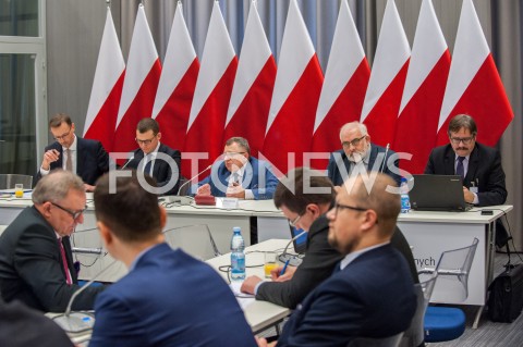  19.12.2018 WARSZAWA<br />POSIEDZENIE KOMISJI WSPOLNEJ RZADU I SAMORZADU TERYTORIALNEGO<br />N/Z SZYMON WROBEL PAWEL SZEFERNAKER EDMUND KACZMAREK ANDRZEJ PORAWSKI<br /> 