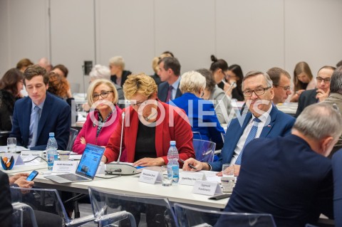  19.12.2018 WARSZAWA<br />POSIEDZENIE KOMISJI WSPOLNEJ RZADU I SAMORZADU TERYTORIALNEGO<br />N/Z MARZENA MACHALEK JOZEFA SZCZUREK ZELAZKO STANISLAW SZWED<br /> 