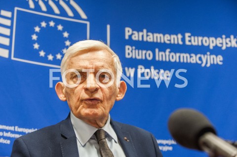  20.12.2018 WARSZAWA<br />BRIEFING PRASOWY JERZEGO BUZKA REFORMA EUROPEJSKIEGO RYNKU PRADU ELEKTRYCZNEGO<br />N/Z JERZY BUZEK<br /> 