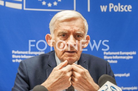  20.12.2018 WARSZAWA<br />BRIEFING PRASOWY JERZEGO BUZKA REFORMA EUROPEJSKIEGO RYNKU PRADU ELEKTRYCZNEGO<br />N/Z JERZY BUZEK<br /> 