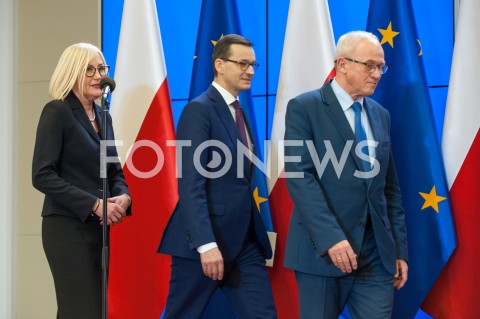  21.12.2018 WARSZAWA<br />KONFERENCJA W KANCELARII PREZESA RADY MINISTROW NA TEMAT CEN ENERGII<br />N/Z PREMIER MATEUSZ MORAWIECKI KRZYSZTOF TCHORZEWSKI JOANNA KOPCINSKA<br /> 