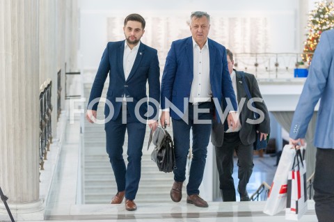  28.12.2018 WARSZAWA SEJM<br />POSIEDZENIE SEJMU<br />DEBATA I GLOSOWANIE NAD USTAWA ZAPOBIEGAJACA WZROSTOWI CEN PRADU W 2019 ROKU<br />N/Z JOZEF BRYNKUS NORBERT KACZMARCZYK<br /> 