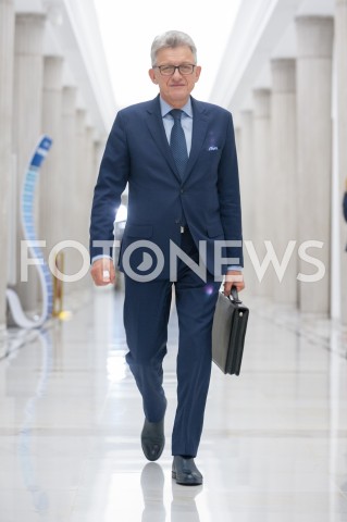  28.12.2018 WARSZAWA SEJM<br />POSIEDZENIE SEJMU<br />DEBATA I GLOSOWANIE NAD USTAWA ZAPOBIEGAJACA WZROSTOWI CEN PRADU W 2019 ROKU<br />N/Z STANISLAW PIOTROWICZ<br /> 