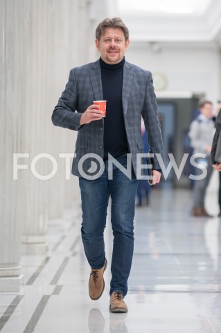  28.12.2018 WARSZAWA SEJM<br />POSIEDZENIE SEJMU<br />DEBATA I GLOSOWANIE NAD USTAWA ZAPOBIEGAJACA WZROSTOWI CEN PRADU W 2019 ROKU<br />N/Z PIOTR MISILO<br /> 