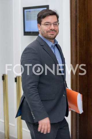  28.12.2018 WARSZAWA SEJM<br />POSIEDZENIE SEJMU<br />DEBATA I GLOSOWANIE NAD USTAWA ZAPOBIEGAJACA WZROSTOWI CEN PRADU W 2019 ROKU<br />N/Z STANISLAW TYSZKA<br /> 