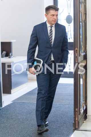  28.12.2018 WARSZAWA SEJM<br />POSIEDZENIE SEJMU<br />DEBATA I GLOSOWANIE NAD USTAWA ZAPOBIEGAJACA WZROSTOWI CEN PRADU W 2019 ROKU<br />N/Z RYSZARD PETRU<br /> 