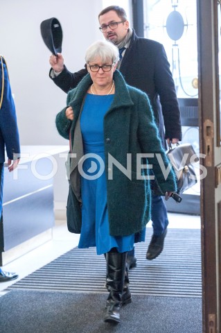  28.12.2018 WARSZAWA SEJM<br />POSIEDZENIE SEJMU<br />DEBATA I GLOSOWANIE NAD USTAWA ZAPOBIEGAJACA WZROSTOWI CEN PRADU W 2019 ROKU<br />N/Z JOANNA KLUZIK ROSTKOWSKA MARCIN HORALA<br /> 