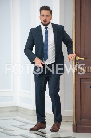  28.12.2018 WARSZAWA SEJM<br />POSIEDZENIE SEJMU<br />DEBATA I GLOSOWANIE NAD USTAWA ZAPOBIEGAJACA WZROSTOWI CEN PRADU W 2019 ROKU<br />N/Z PIOTR CIESLINSKI<br /> 