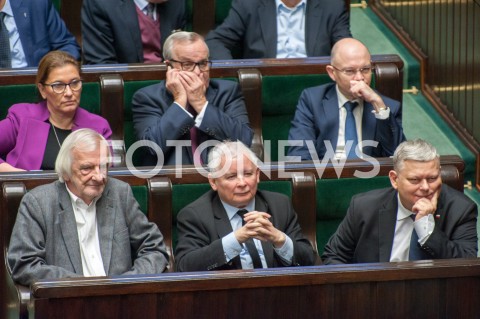  28.12.2018 WARSZAWA SEJM<br />POSIEDZENIE SEJMU<br />DEBATA I GLOSOWANIE NAD USTAWA ZAPOBIEGAJACA WZROSTOWI CEN PRADU W 2019 ROKU<br />N/Z PREZES JAROSLAW KACZYNSKI RYSZARD TERLECKI MAREK SUSKI<br /> 